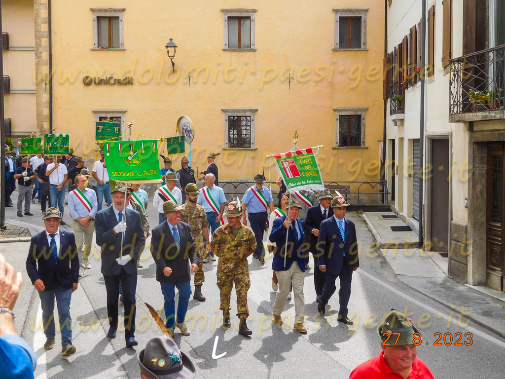 http://www.dolomiti-paesi-gente.it