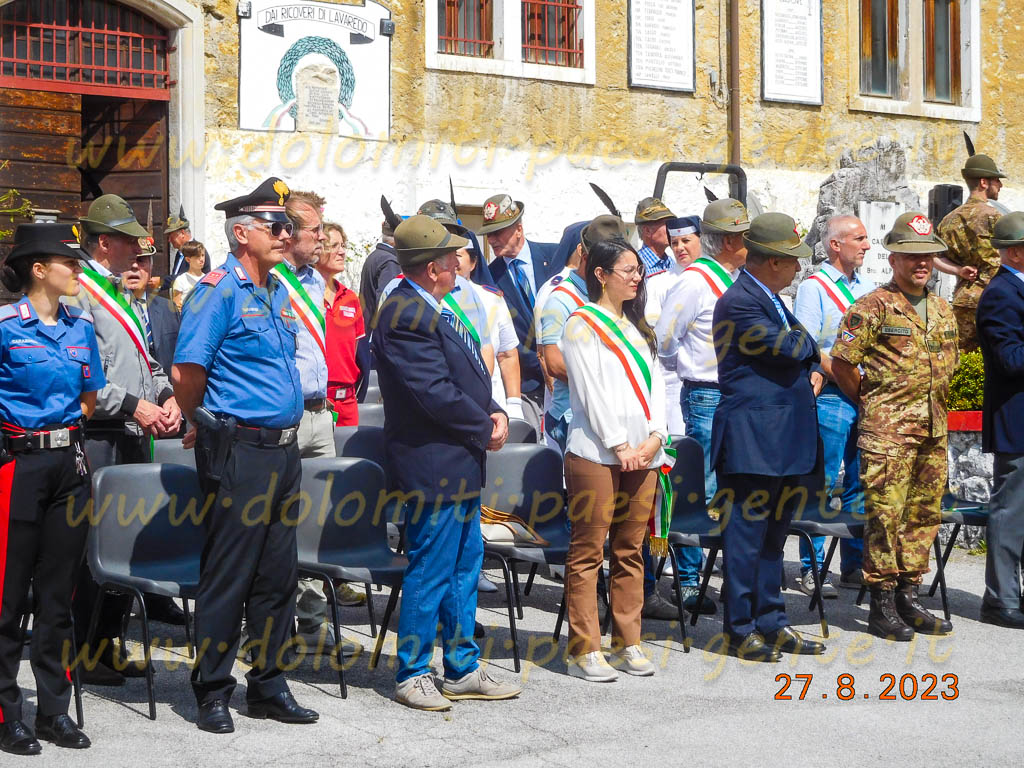 http://www.dolomiti-paesi-gente.it