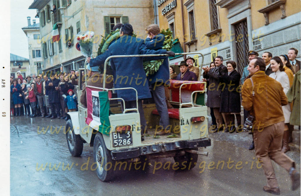 http://www.dolomiti-paesi-gente.it