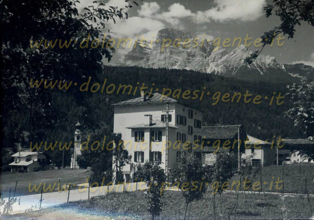 http://www.dolomiti-paesi-gente.it