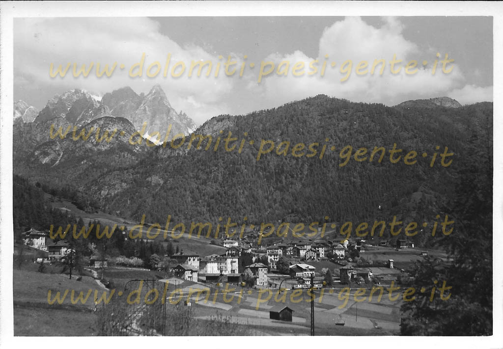 http://www.dolomiti-paesi-gente.it