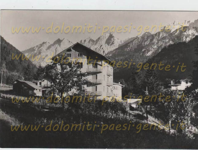 http://www.dolomiti-paesi-gente.it