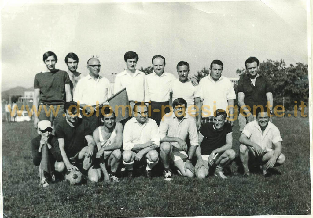 1969 Squadra di calcio del reparto tornitori