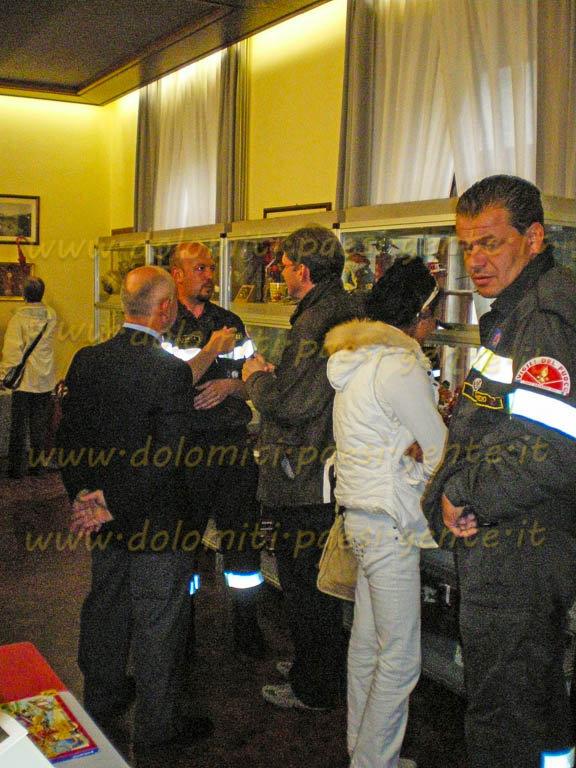 http://www.dolomiti-paesi-gente.it