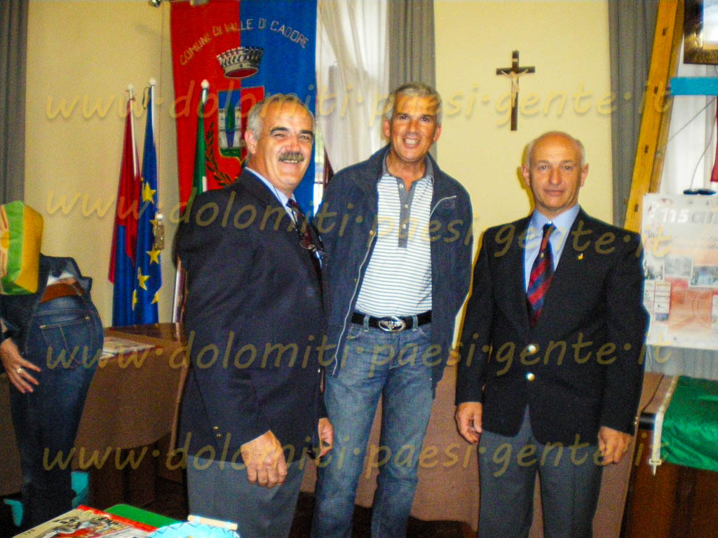 http://www.dolomiti-paesi-gente.it