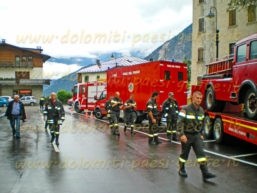 http://www.dolomiti-paesi-gente.it